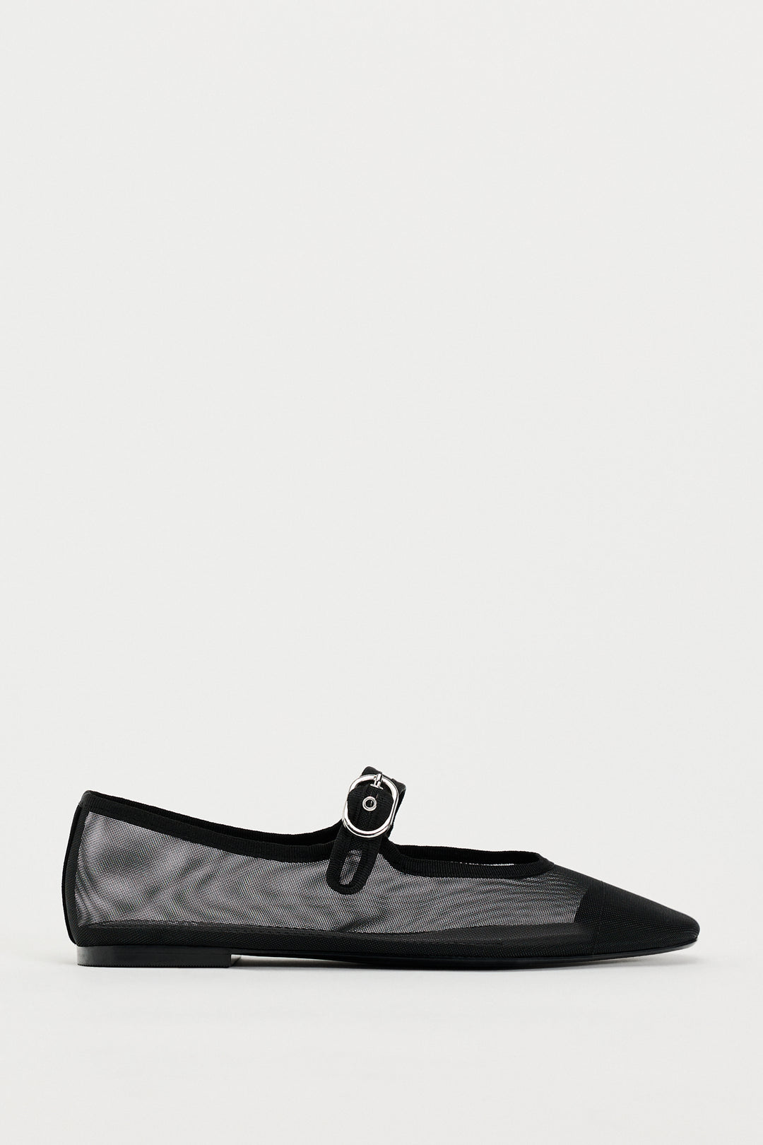 Flat Shoe