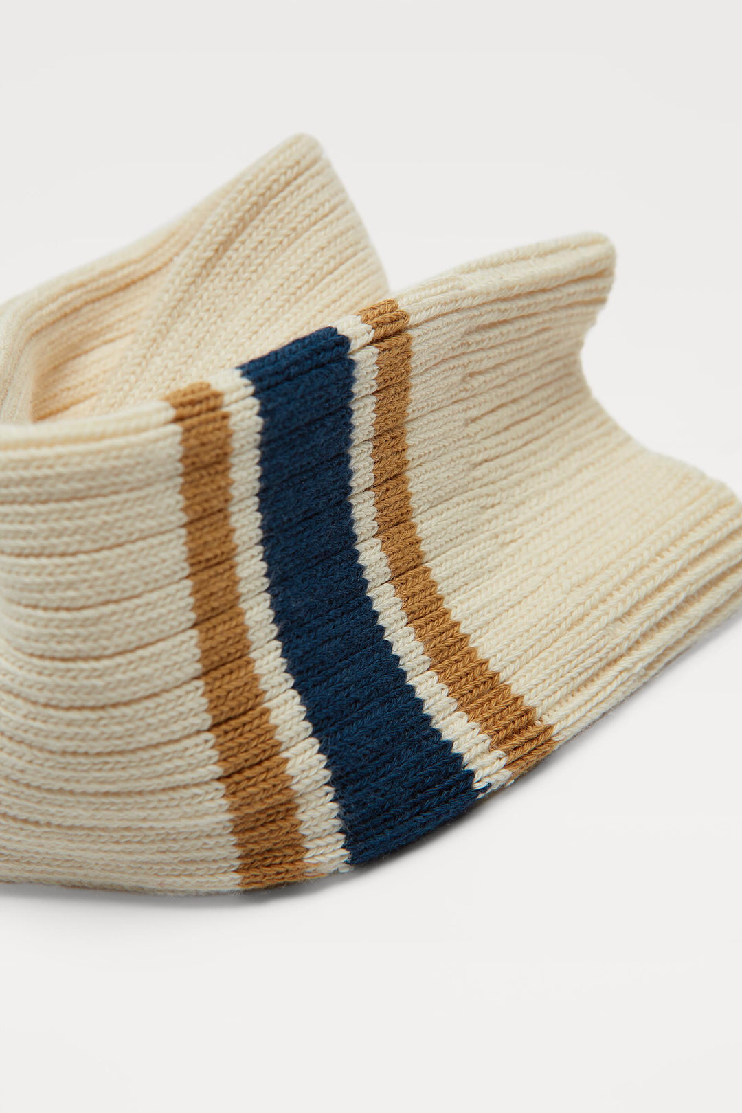 Chaussettes marque_Zara, genre_Homme Moudda Tunisie1