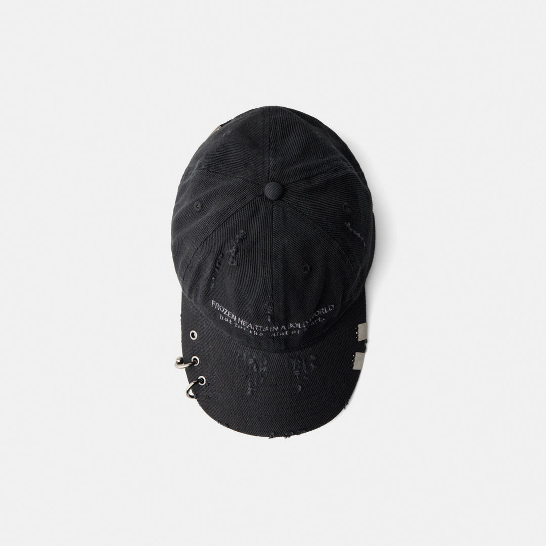 Moudda BERSHKA - Casquette effets déchirés et clous - Tunisie 1