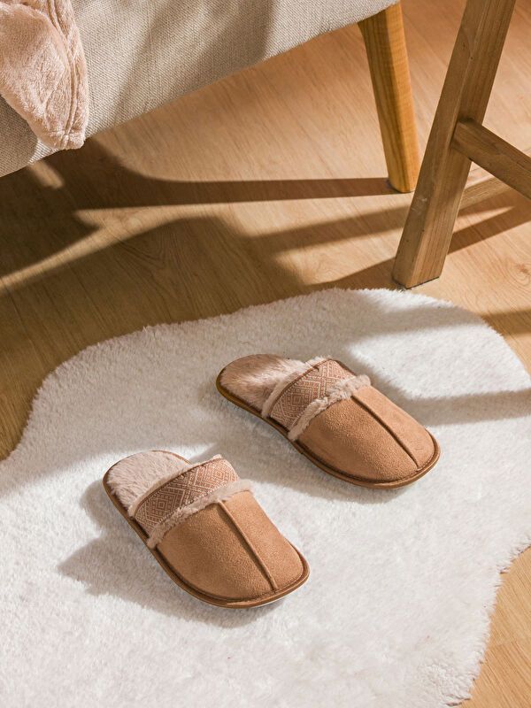 Moudda LC Waikiki - Pantoufles maison Femme Chameau - Tunisie 1