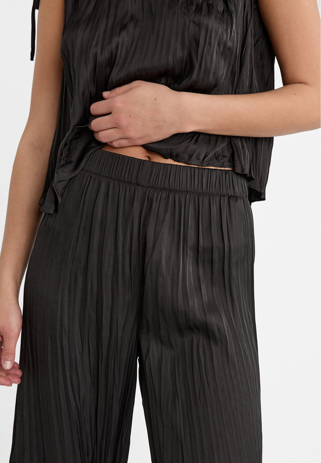 Moudda STRADIVARIUS - Pantalon Culotte en Satin - Tunisie 4