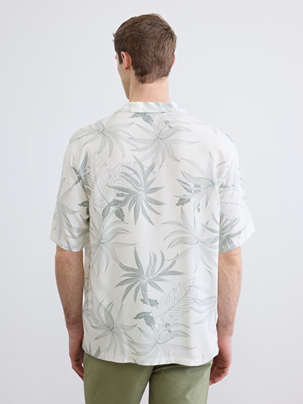 Moudda LC Waikiki - Chemise imprimée manches courtes en tissu pour Homme couleur Vert kaki clair imprimé - Tunisie 4