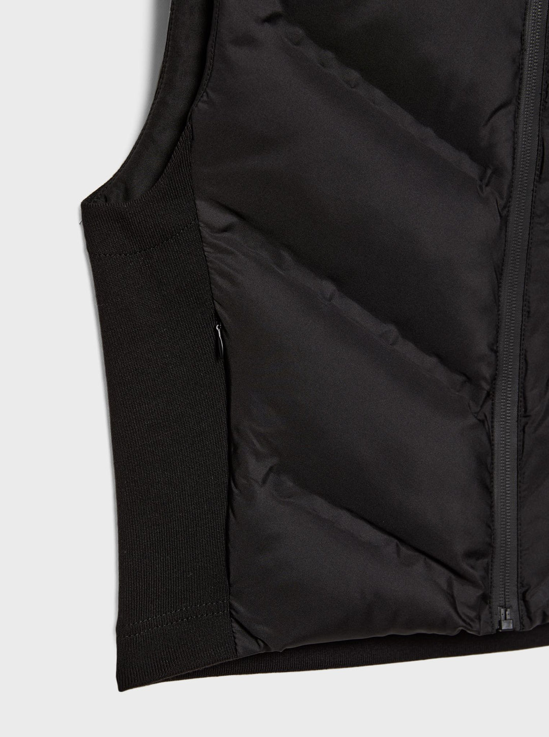 Moudda STRADIVARIUS - Gilet Matelassé Court en Maille dans le Dos - Tunisie 3