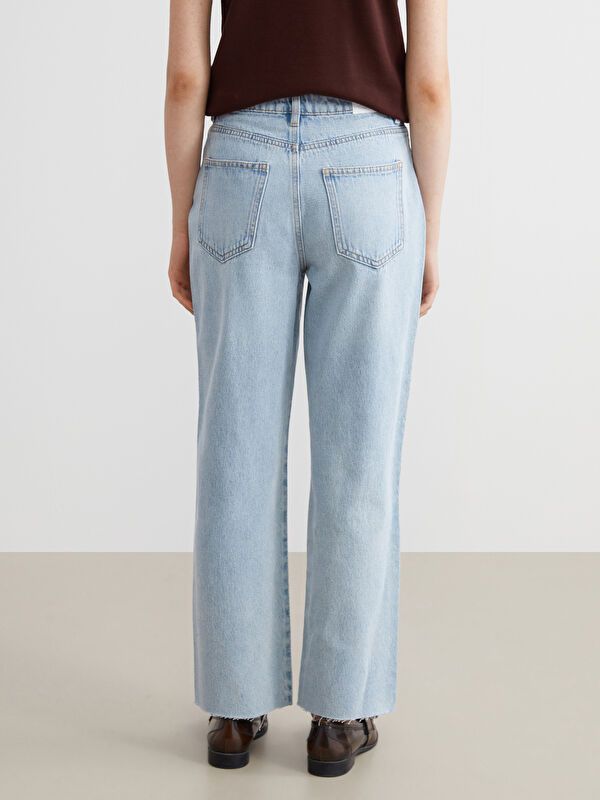 Moudda LC Waikiki - Pantalon tissé en denim Femme Bleu clair - Tunisie 4