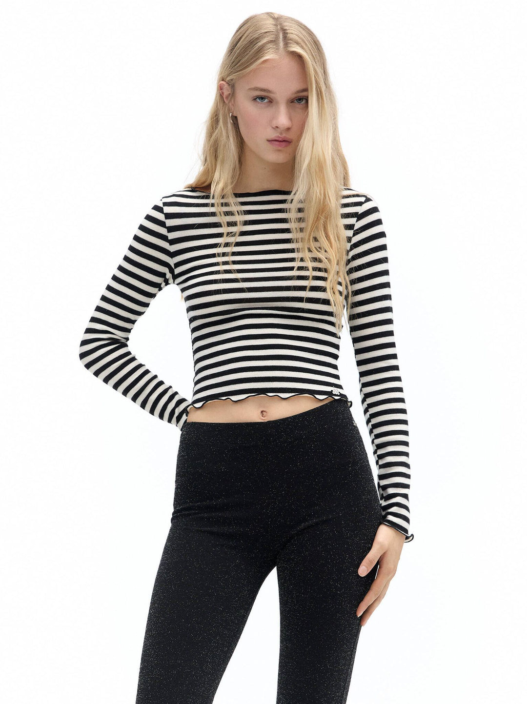 Moudda PULL & BEAR - T-Shirt Pacific - Rayures & Poils - Tunisie 2