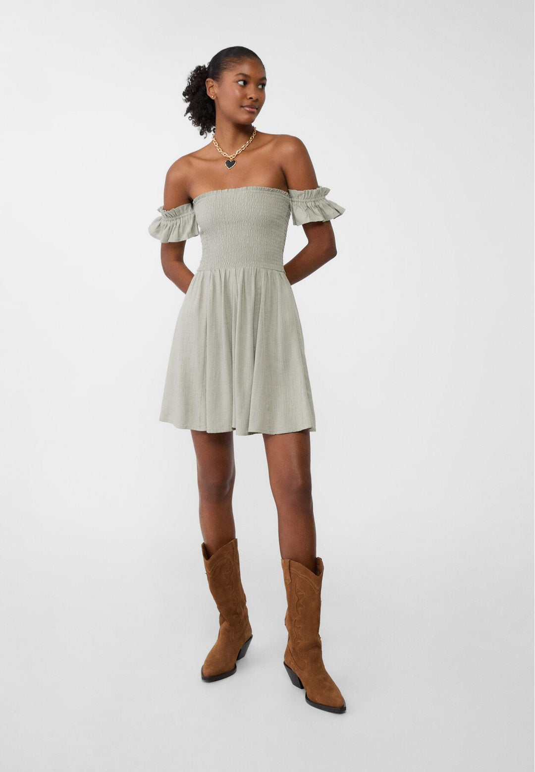 Moudda STRADIVARIUS - Robe Bardot Courte Élastiquée - Tunisie 3