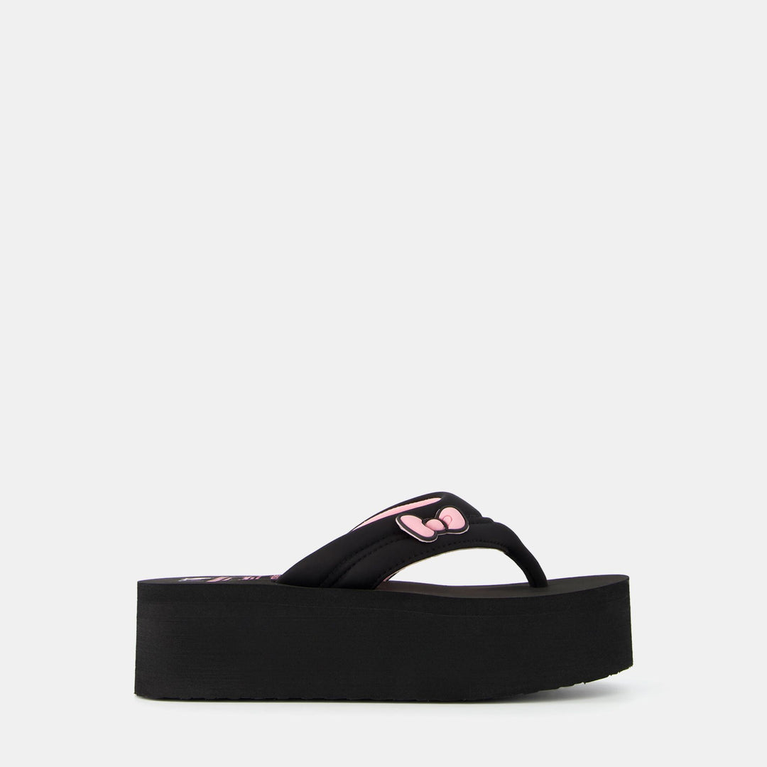 Moudda BERSHKA - Sandales tongs Hello Kitty - Tunisie 1