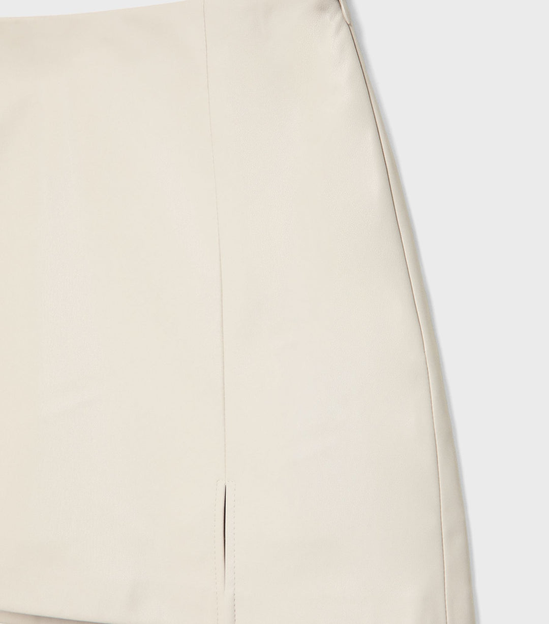 Moudda STRADIVARIUS - Jupe-Culotte avec Fente Latérale en Simili Cuir - Tunisie 1