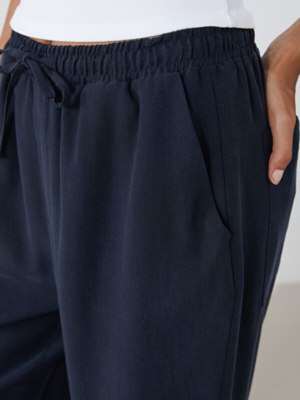 Moudda LC Waikiki - Pantalon tissé moyen Femme Marine - Tunisie 3