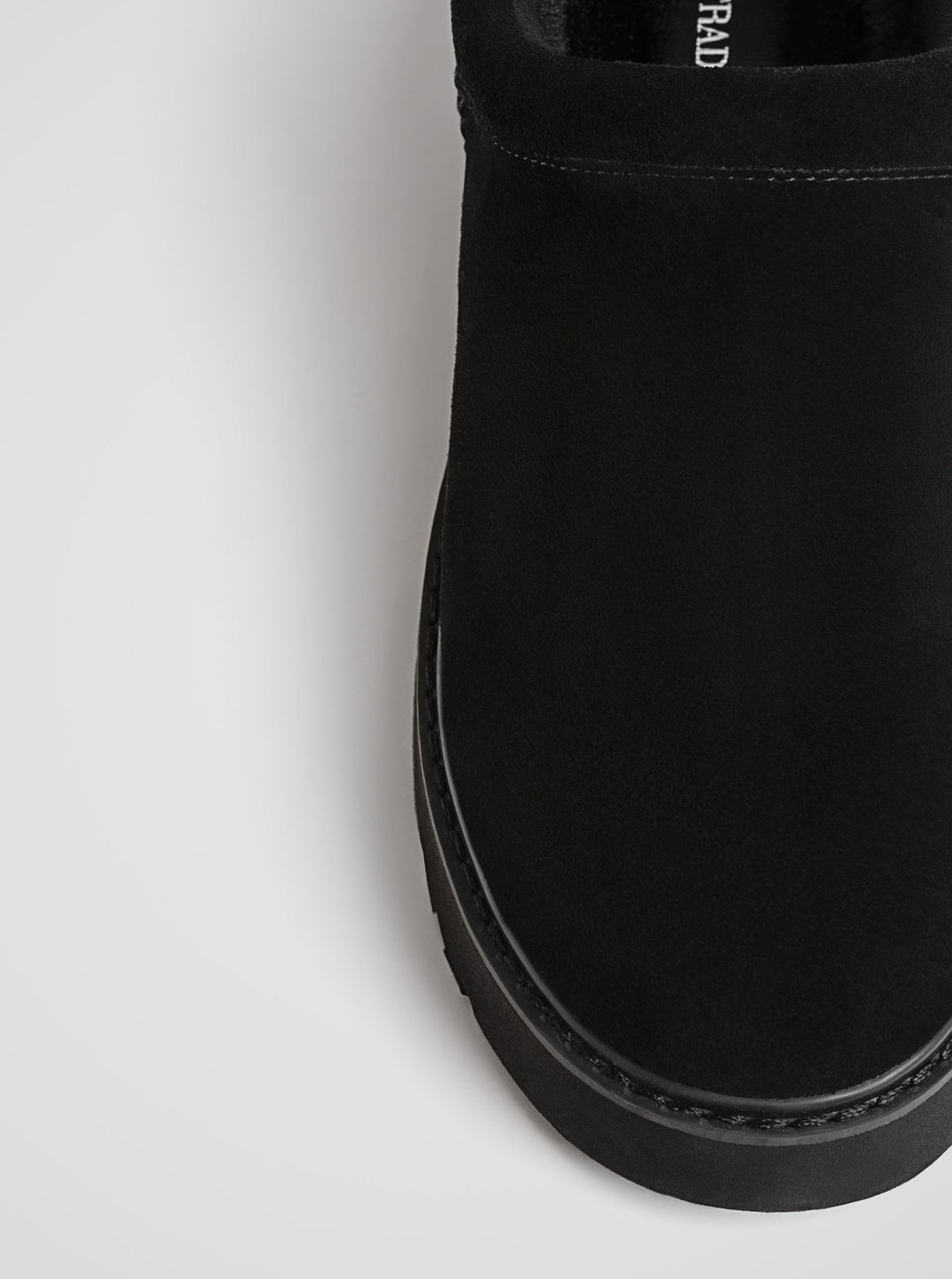 Moudda STRADIVARIUS - Chaussures Plates en Fourrure - Tunisie 3