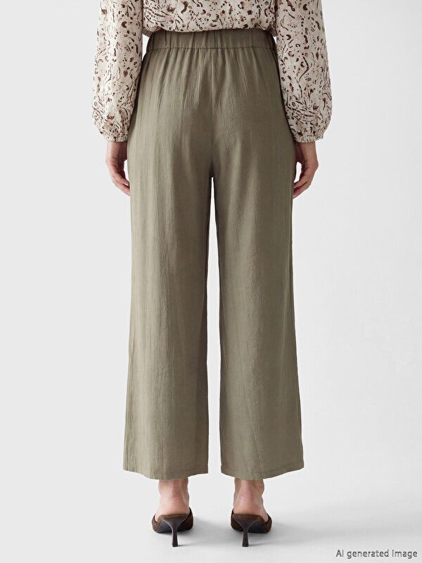 Moudda LC Waikiki - Pantalon léger en tissu pour Femme couleur Kaki clair - Tunisie 4