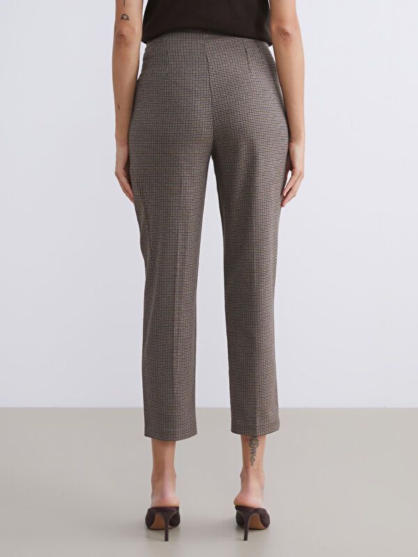 Moudda LC Waikiki - Pantalon tissé moyen Femme À carreaux bruns - Tunisie 4