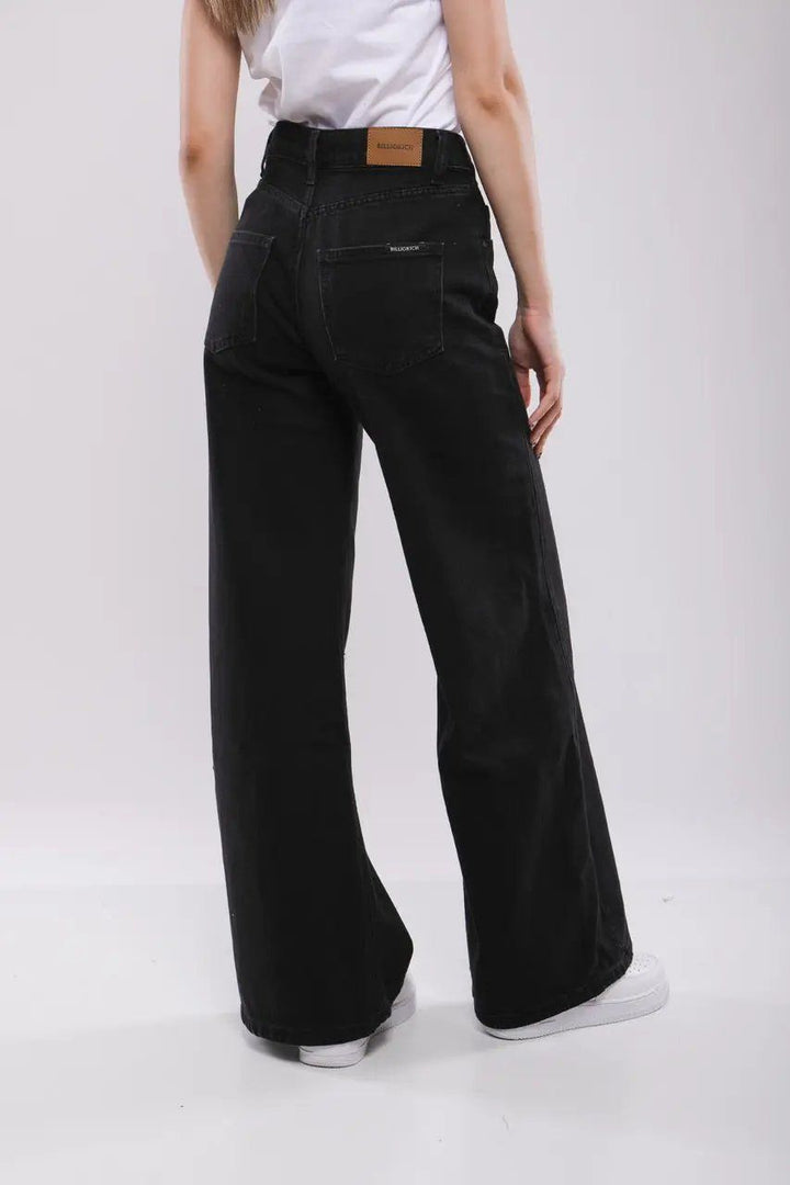 Moudda Billiorich - Pantalon Large Femme en Jean - Tunisie 3