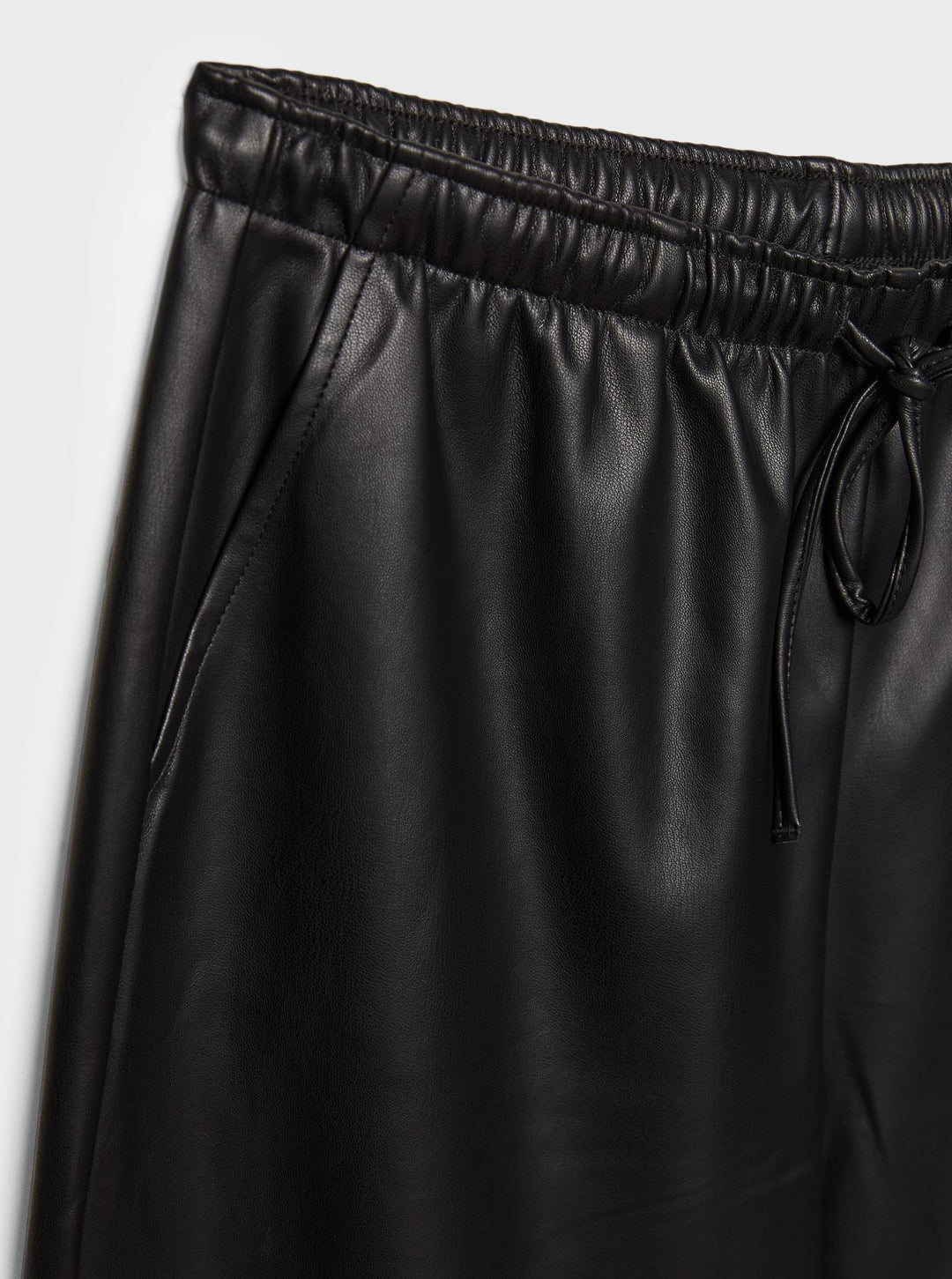 Moudda STRADIVARIUS - Pantalon en Simili Cuir Pull-On - Tunisie 2