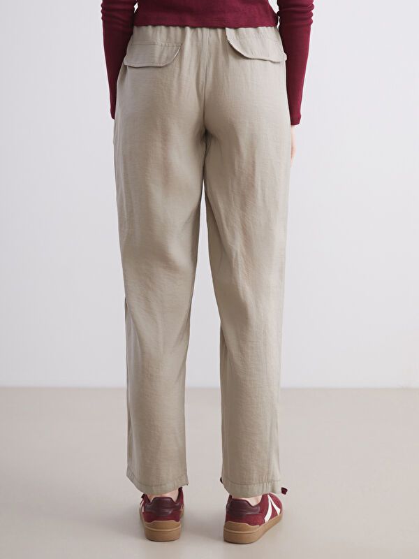 Moudda LC Waikiki - Pantalon tissé moyen Femme Kaki clair - Tunisie 4