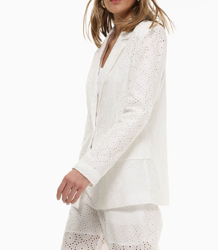 Moudda Lefties - Veste Schiffli - Collection Blanche - Tunisie 5