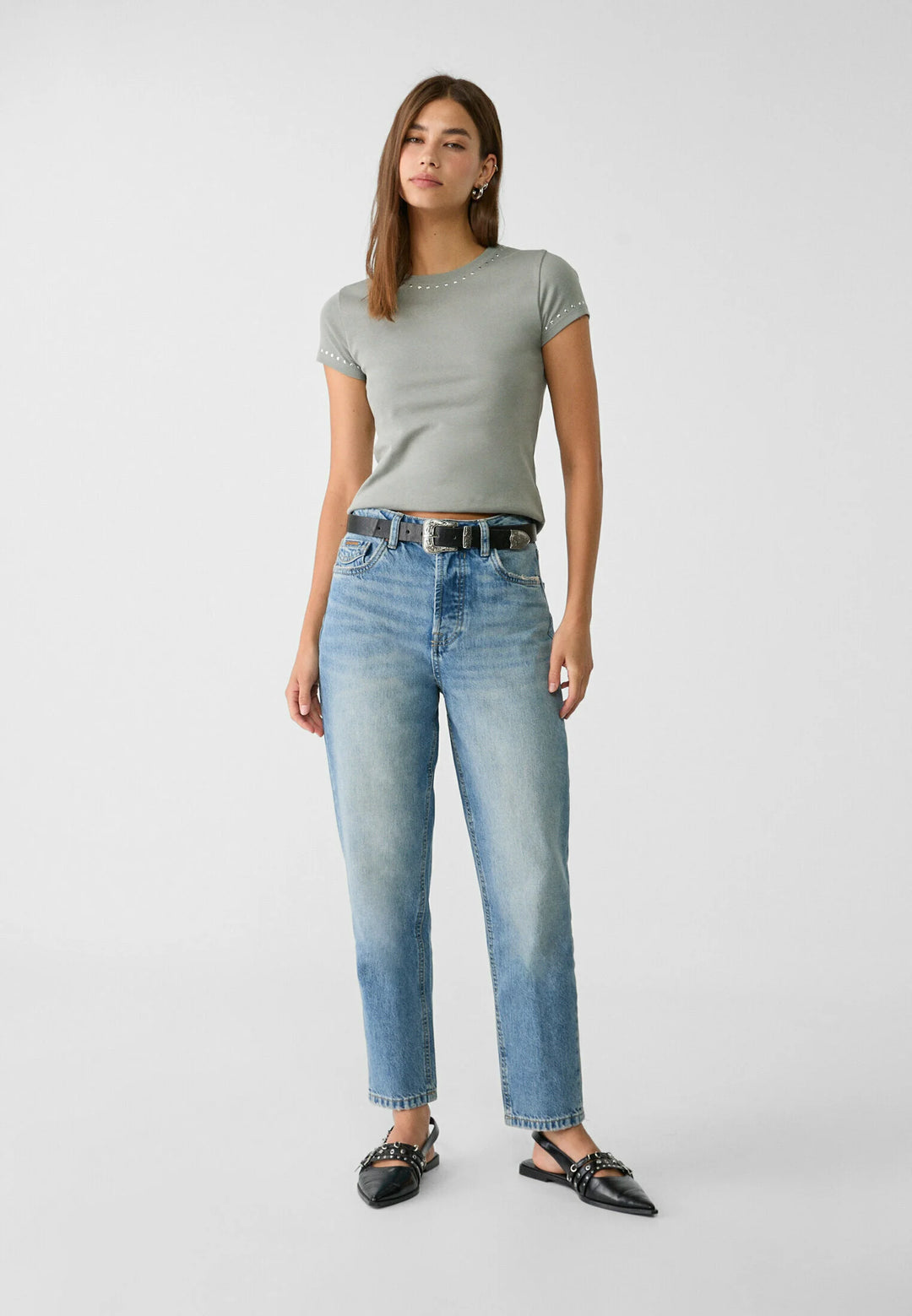 T-Shirt Regular Manches courtes Col Rond Fitted avec Détail Clous
