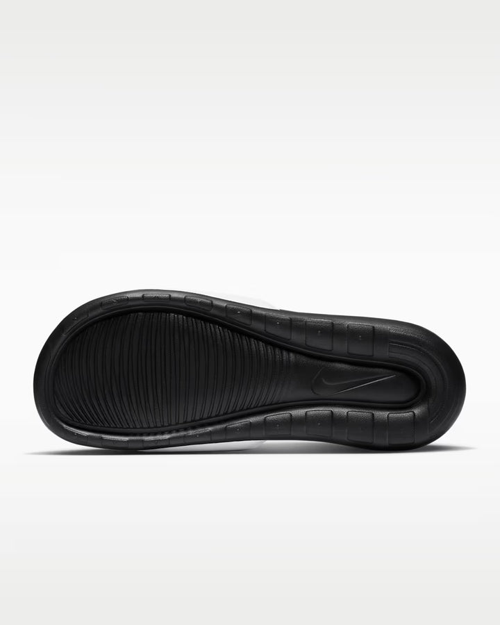 NIKE VICTORI ONE SLIDE