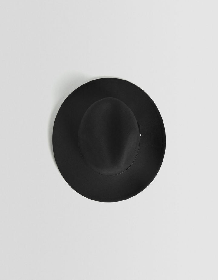 Moudda BERSHKA - Chapeau/bonnet/casquette - Tunisie 2