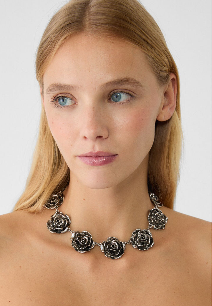 Moudda STRADIVARIUS - Collier Roses - Tunisie 3