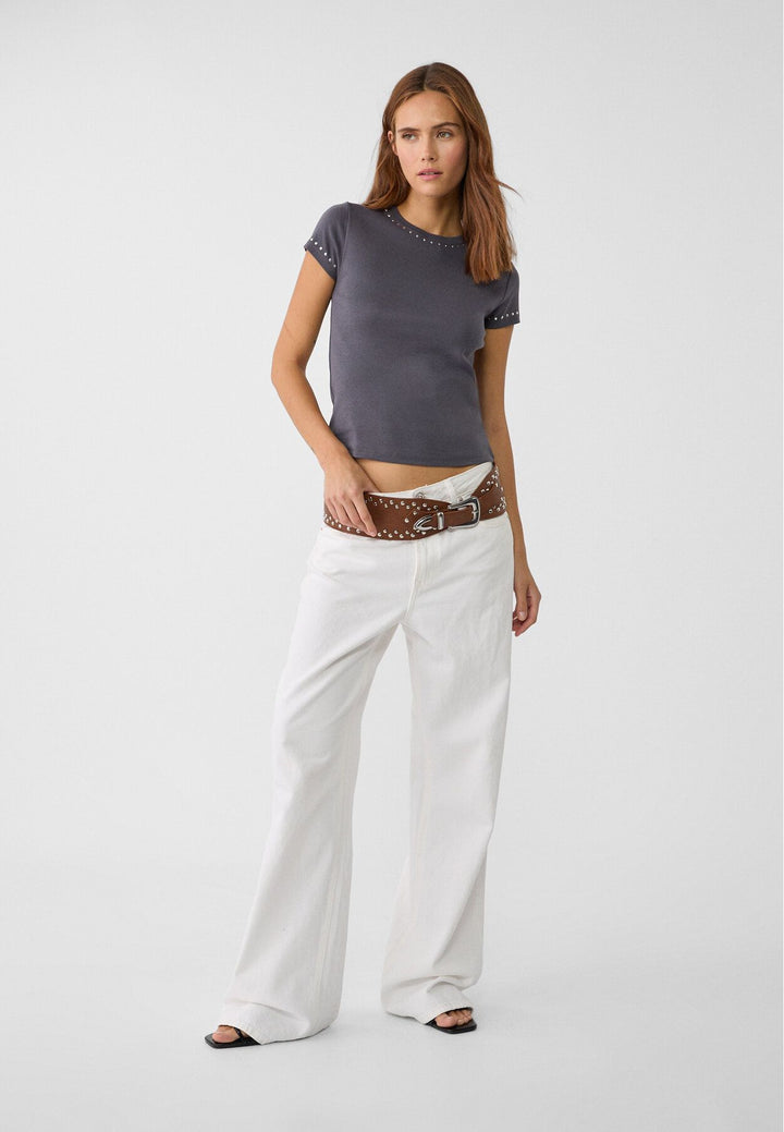 Moudda STRADIVARIUS - T-Shirt Regular M/C Col Rond Fitted avec Détail Clous - Tunisie 3