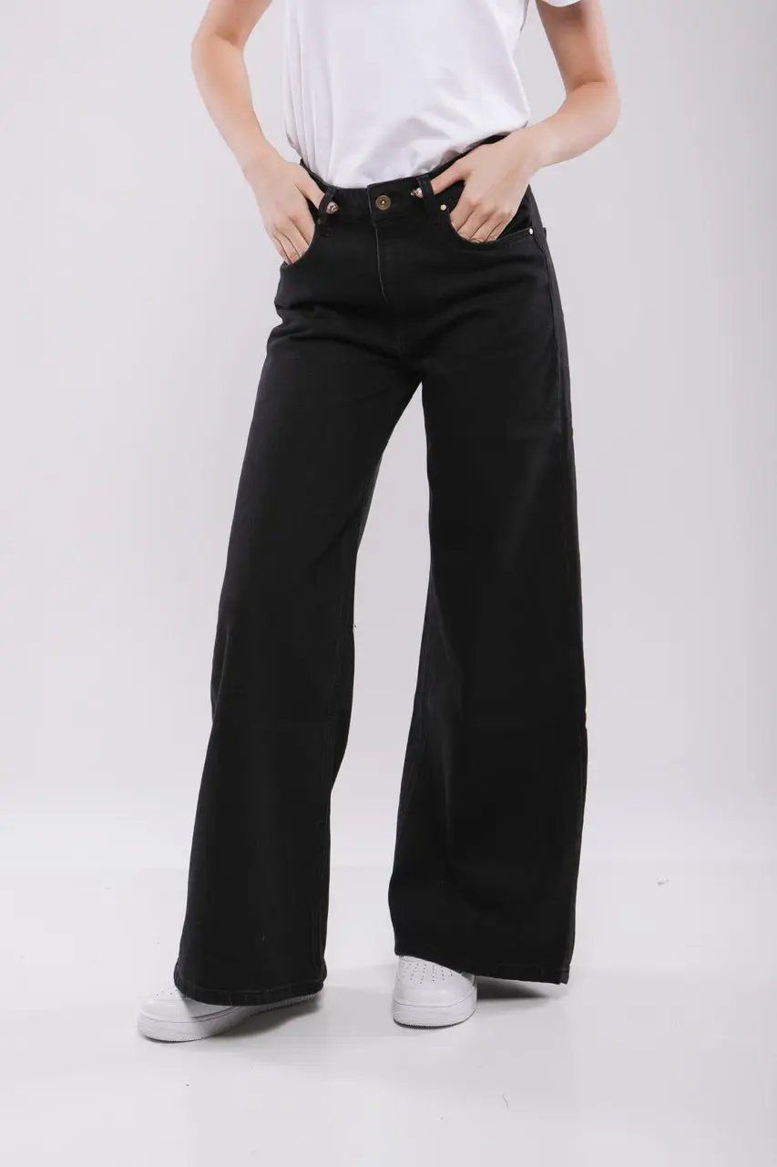 Moudda Billiorich - Pantalon Large Femme en Jean - Tunisie 1