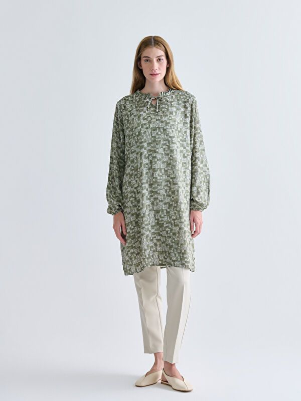 Moudda LC Waikiki - Tunique tissée imprimée manches longues Femme Kaki clair par - Tunisie 2