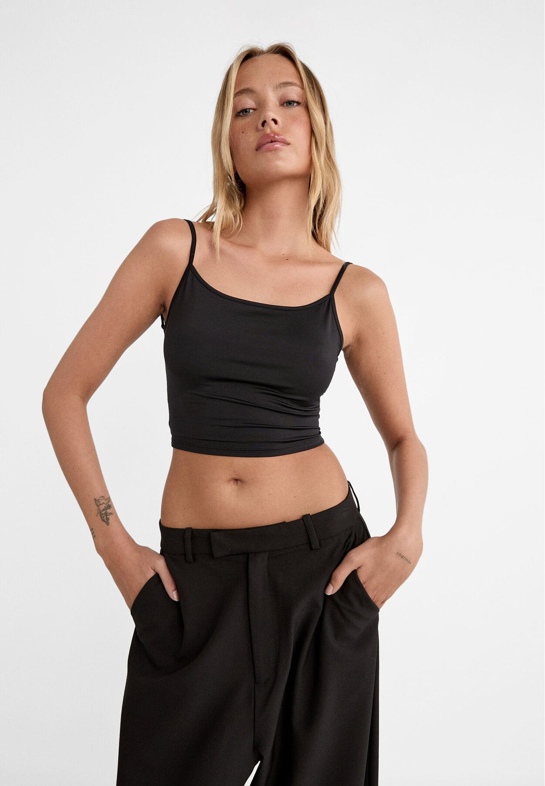 Moudda STRADIVARIUS - T-Shirt à Bretelles en Polyamide Dos Nu - Tunisie 4