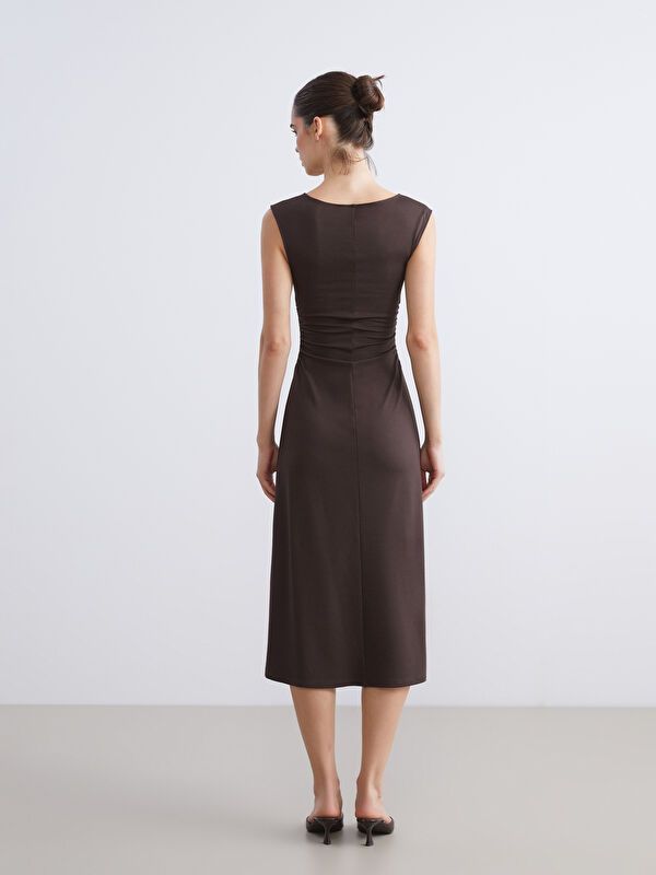 Moudda LC Waikiki - Robe en jersey manches courtes Femme Brun foncé - Tunisie 4