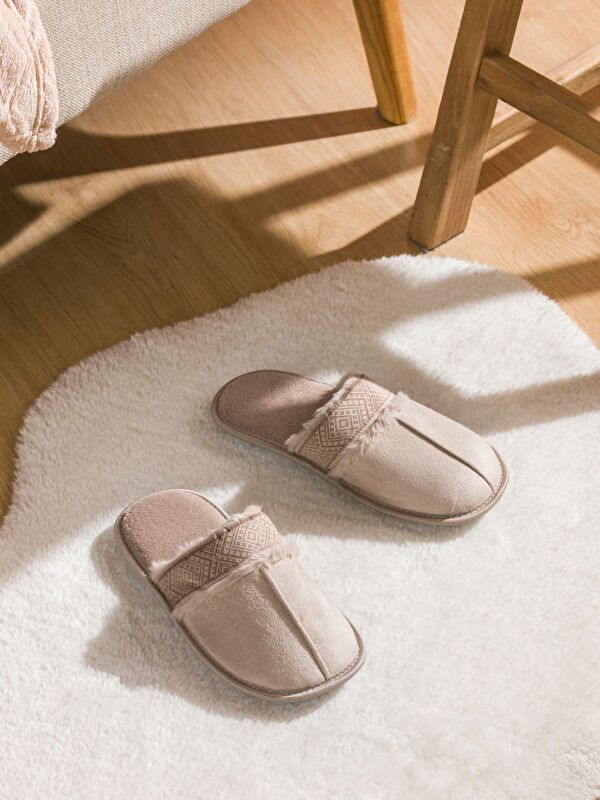 Moudda LC Waikiki - Pantoufles maison Femme Beige - Tunisie 1