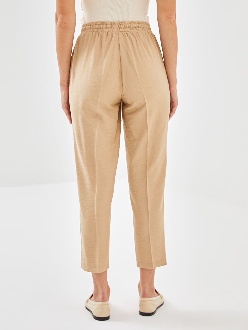 Moudda LC Waikiki - Pantalon tissé fin Femme Beige foncé - Tunisie 4