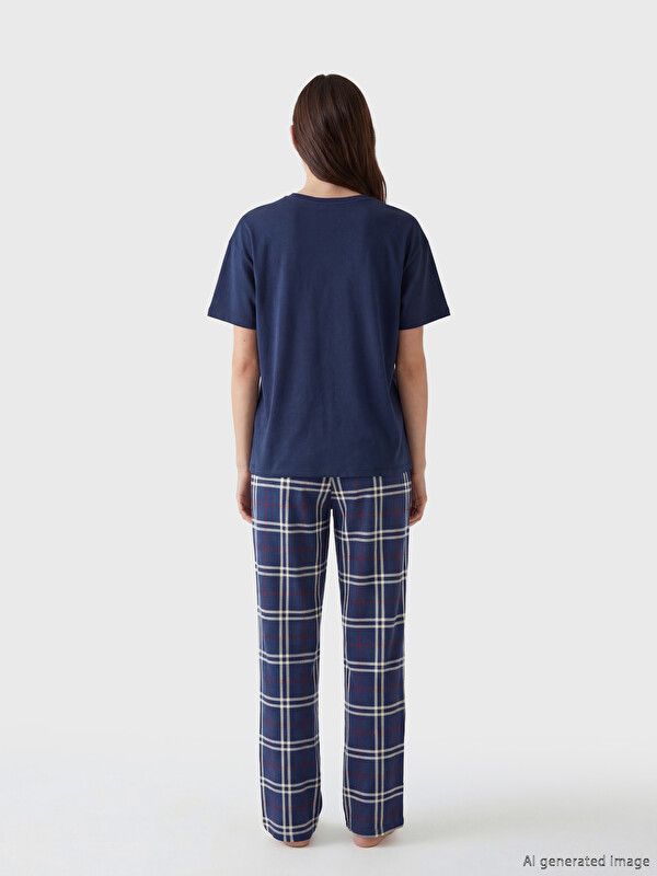 Moudda LC Waikiki - Pyjama manches courtes en jersey pour Femme couleur Bleu marine à carreaux - Tunisie 4