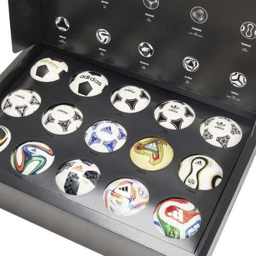 Moudda Adidas - Jeu de mini ballons historiques de la Coupe du Monde de la FIFA 26™ - Tunisie 3