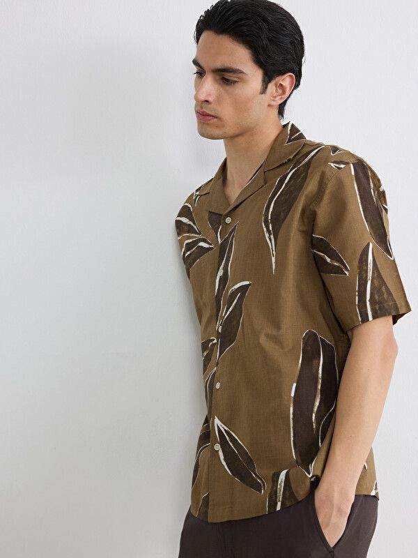 Moudda LC Waikiki - Chemise imprimée manches courtes en tissu pour Homme couleur Marron imprimé - Tunisie 1