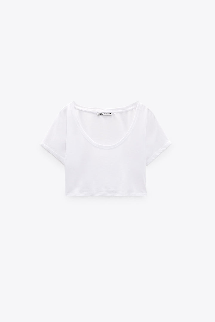 https://static.zara.net/photos/2023/V/0/1/p/0085/029/250/2/0085029250_6_1_1.jpg?ts=1678458241579