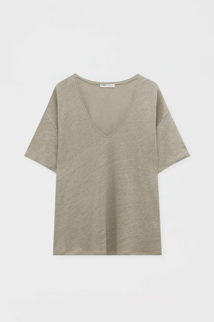 https://static.pullandbear.net/2/photos/2023/V/0/1/p/4247/330/707/4247330707_2_6_1.jpg?ts=1646324403868